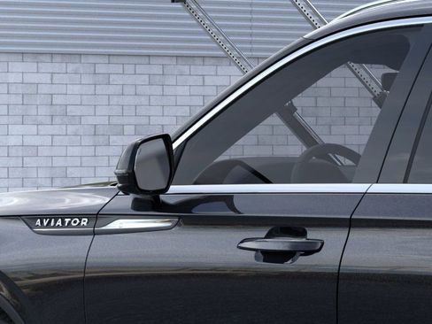 New 2026 Lincoln Aviator AWD image 20