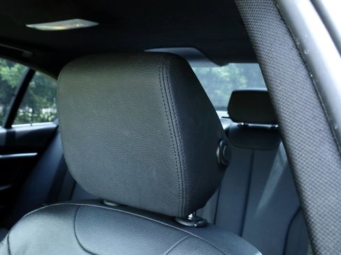 Used 2017 BMW 330i Sedan image 22
