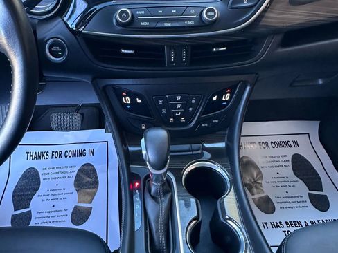 Used 2019 Buick Envision Essence image 18