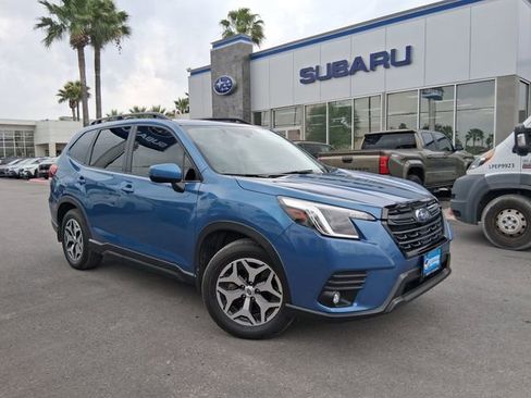 Used 2024 Subaru Forester Premium AWD/4WD image 1