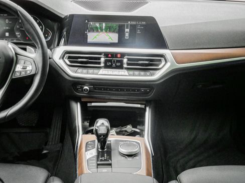 Used 2021 BMW 330i Sedan w/ Convenience Package RWD image 30