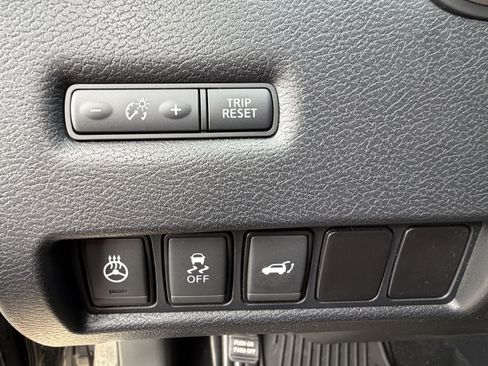Used 2017 Nissan Murano Platinum w/ Platinum Technology Package FWD image 15