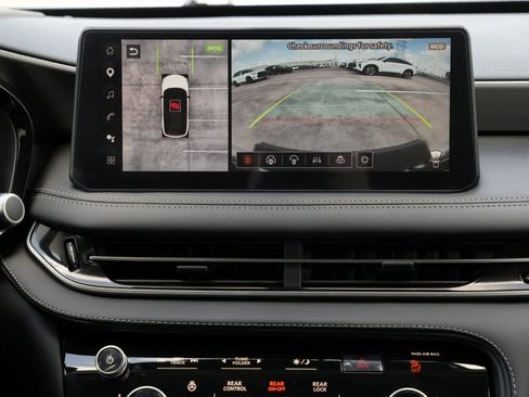 Used 2026 INFINITI QX60 Luxe w/ Cargo Package FWD image 14