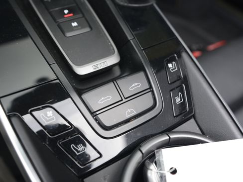 Certified 2021 Porsche 911 Turbo S AWD/4WD image 27
