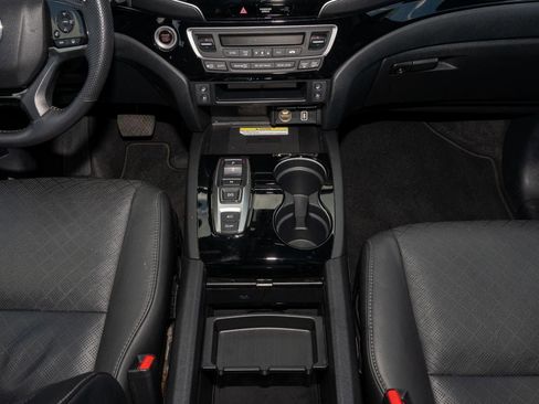 Certified 2023 Honda Passport Elite image 28