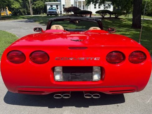 Used 2000 Chevrolet Corvette 5.7L V8 w/ Performance Handling Pkg image 9