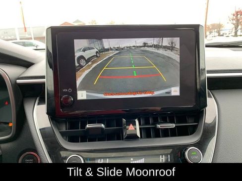 Used 2023 Toyota Corolla Cross XLE w/ Convenience Package image 23