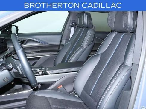 Used 2024 Cadillac Lyriq Luxury AWD/4WD image 22