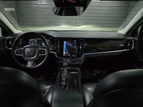Used 2018 Volvo S90 T6 Momentum w/ Momentum Plus Package image 11
