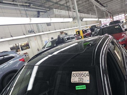 Used 2025 BMW X1 xDrive28i image 11