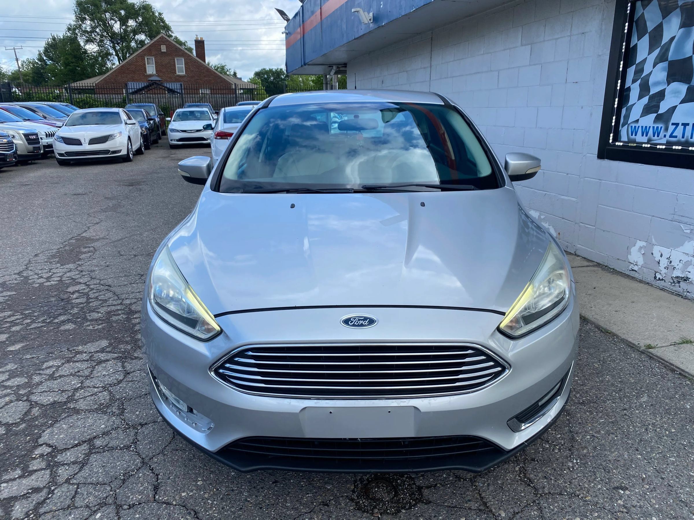 Used 2016 Ford Focus Titanium FWD image 5