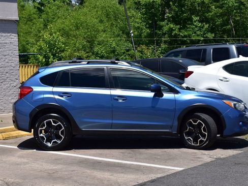Used 2015 Subaru Crosstrek 2.0i Premium w/ Moonroof Package AWD/4WD image 4