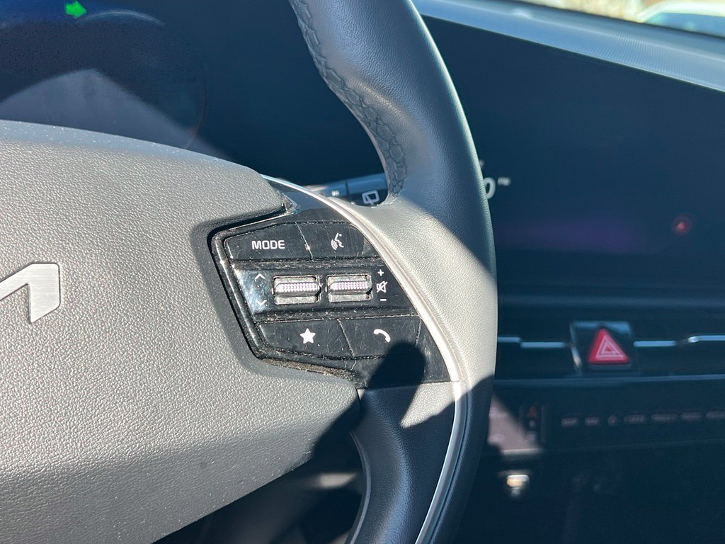 Certified 2023 Kia Niro Wind FWD image 22