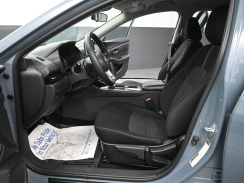 Used 2024 Nissan Sentra SV image 29