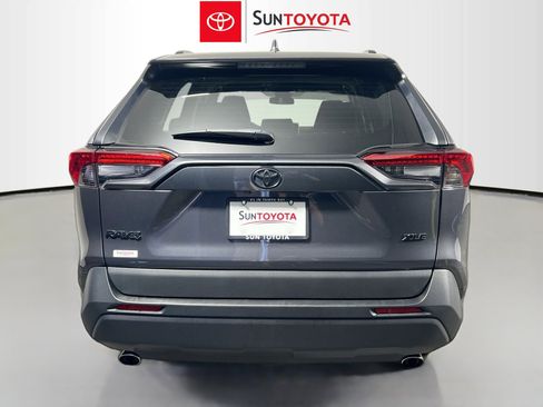Used 2023 Toyota RAV4 XLE w/ Convenience Package FWD image 5