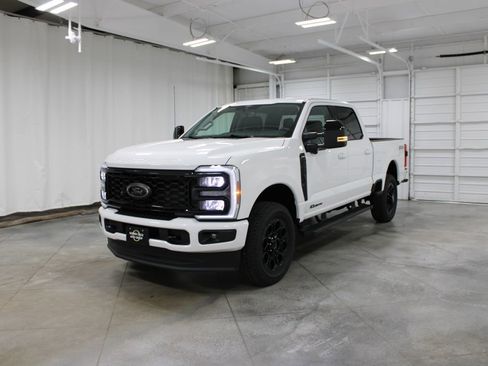 New 2026 Ford F250 Lariat w/ Black Appearance Package image 3