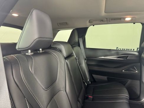 Used 2023 INFINITI QX60 Luxe w/ Performance Audio Package image 32