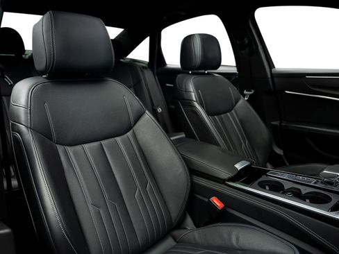 Used 2022 Audi S6 Prestige AWD/4WD image 36