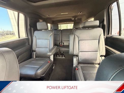 Used 2022 Chevrolet Suburban Z71 w/ Z71 Off-Road Package AWD/4WD image 13