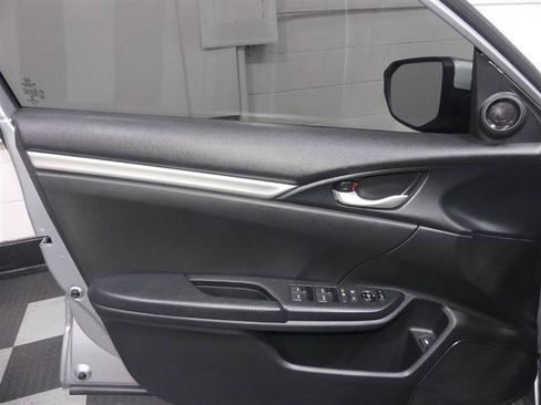 Used 2019 Honda Civic Sport image 17
