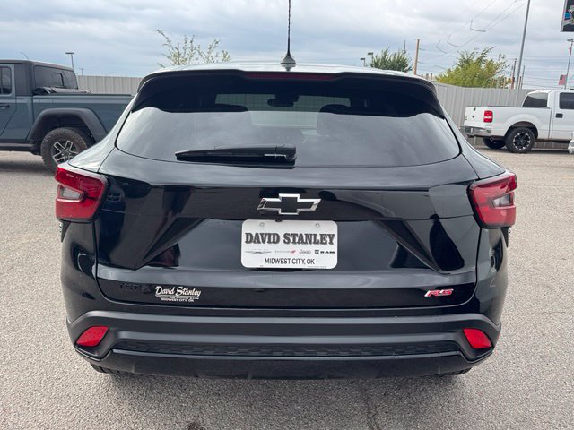 Used 2026 Chevrolet Trax RS FWD image 5
