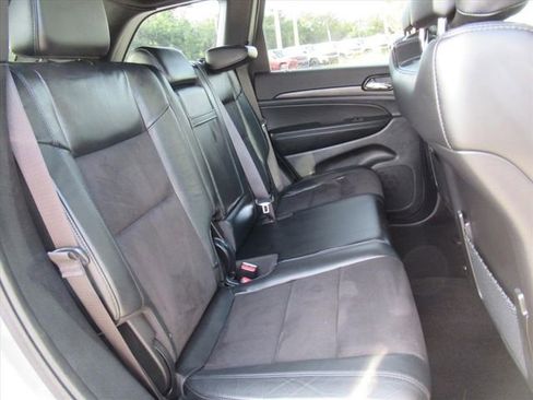 Used 2021 Jeep Grand Cherokee Laredo X image 26