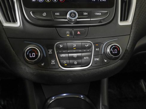 Used 2023 Chevrolet Malibu LT FWD image 30