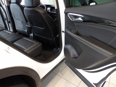 Used 2021 Buick Envision Essence w/ Sport Touring Package AWD/4WD image 19
