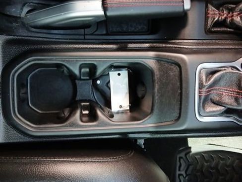 Used 2018 Jeep Wrangler Unlimited Rubicon image 47