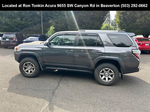 Used 2015 Toyota 4Runner Trail AWD/4WD image 7