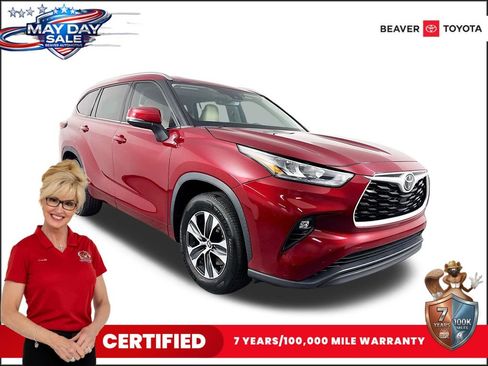 Used 2020 Toyota Highlander XLE FWD image 1