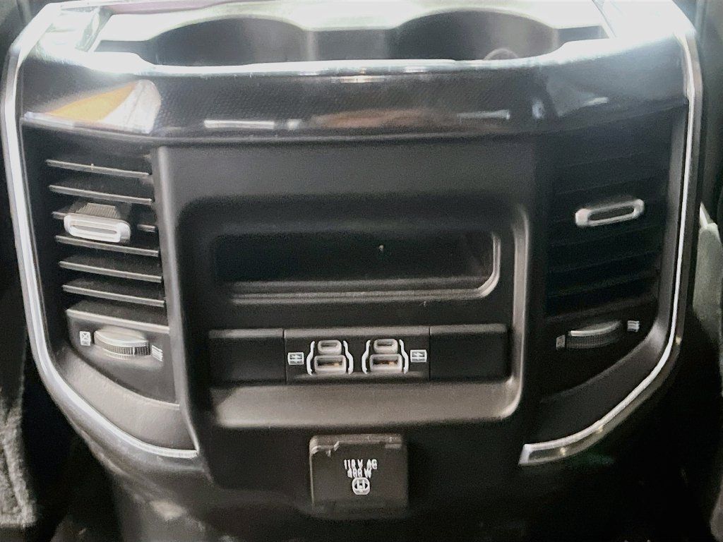 Used 2022 RAM 2500 Laramie w/ Night Edition AWD/4WD image 26