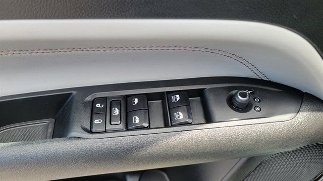 Used 2025 Jeep Compass Limited AWD/4WD image 20