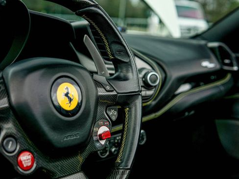 Used 2017 Ferrari 488 Spider image 39