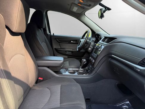 Used 2015 Chevrolet Traverse LT w/ Style and Technology Package AWD/4WD image 18
