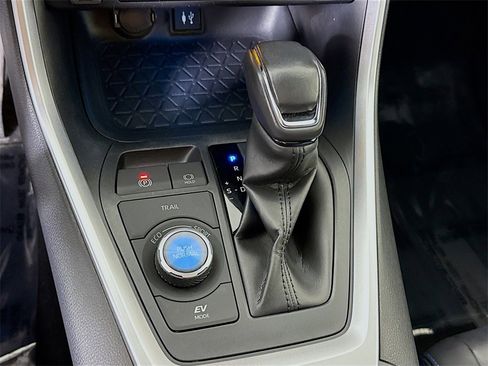 Certified 2019 Toyota RAV4 XSE image 10