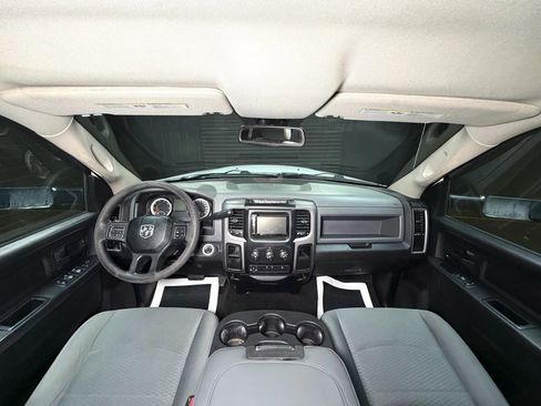 Used 2017 RAM 2500 Tradesman w/ Chrome Appearance Group image 22