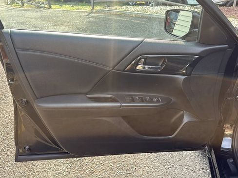 Used 2014 Honda Accord Sport image 13