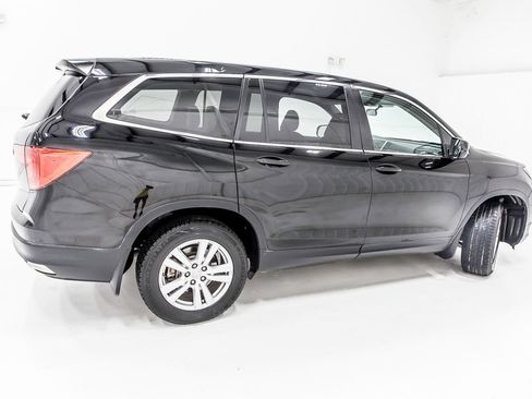 Used 2018 Honda Pilot LX image 9