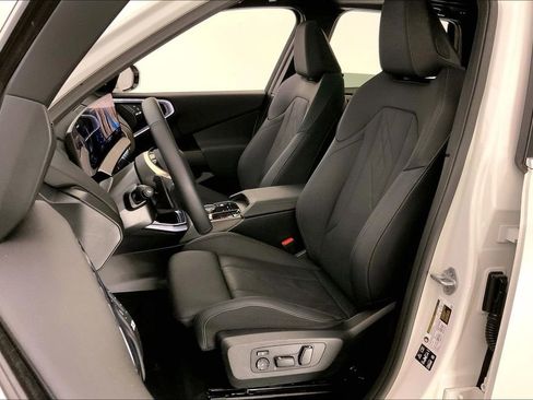 Used 2025 BMW X3 xDrive30i w/ Premium Package image 13