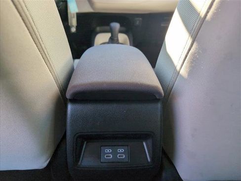 Used 2025 Toyota Corolla LE image 19