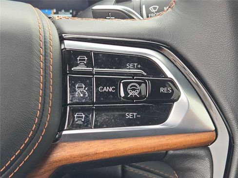 Certified 2025 Jeep Grand Cherokee Summit image 40