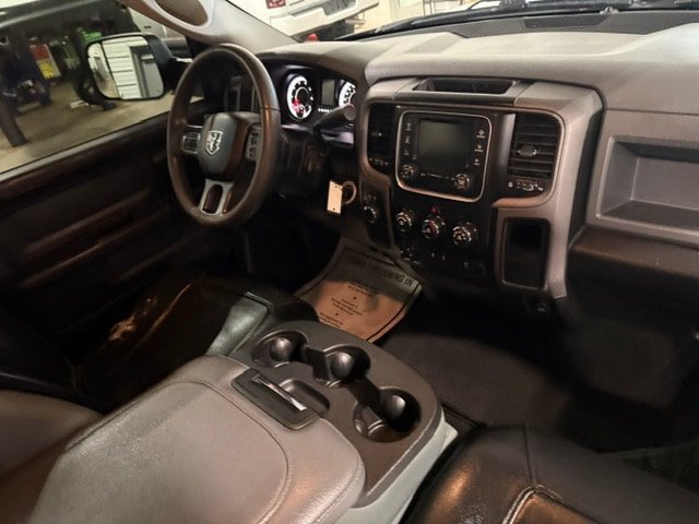Used 2017 RAM 2500 Tradesman w/ Chrome Appearance Group AWD/4WD image 11