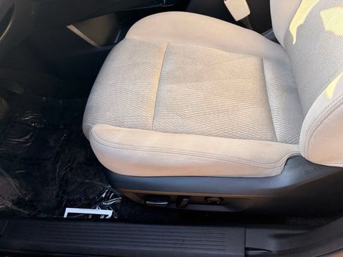 Used 2025 Nissan Rogue SV AWD/4WD image 20