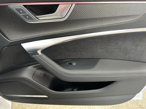 Used 2025 Audi RS 6 performance image 26