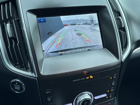 Used 2020 Ford Edge Titanium image 7