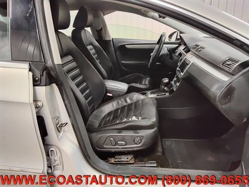 Used 2010 Volkswagen CC Luxury FWD image 14