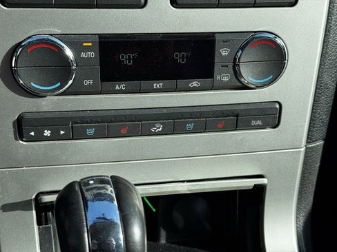 Used 2010 Lincoln MKX AWD image 15