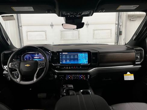 New 2026 Chevrolet Silverado 1500 High Country w/ Technology Package AWD/4WD image 43