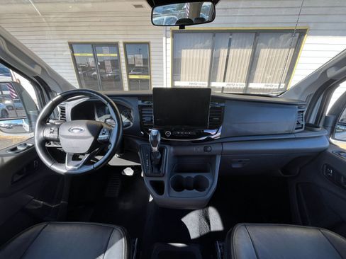 Used 2023 Ford Transit 350 XLT image 32